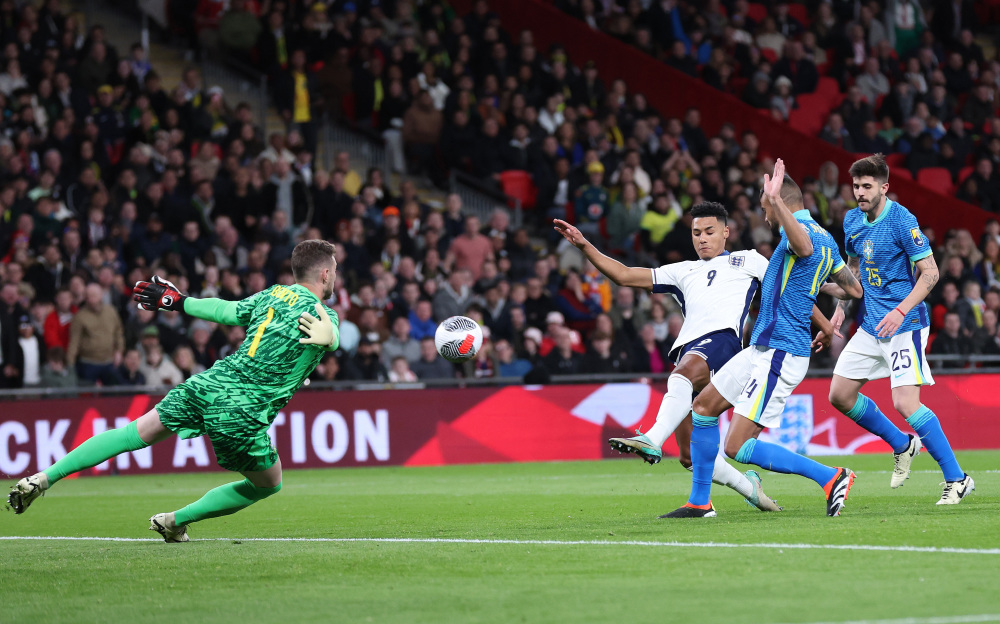 及表现一直 及表现一直