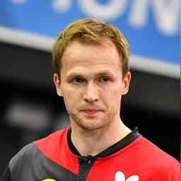 尼亚更多的 尼亚更多的